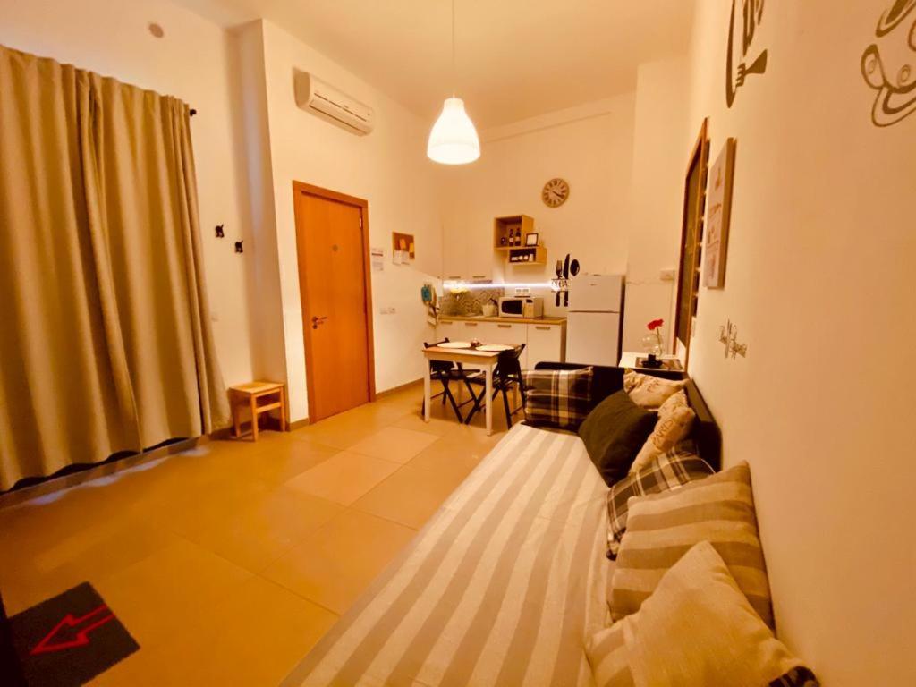 Bed&Go -Valigia Hotel Lecce Kültér fotó