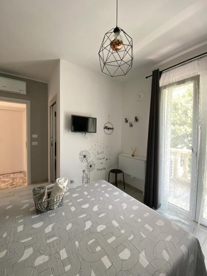 Bed&Go -Valigia Hotel Lecce Kültér fotó